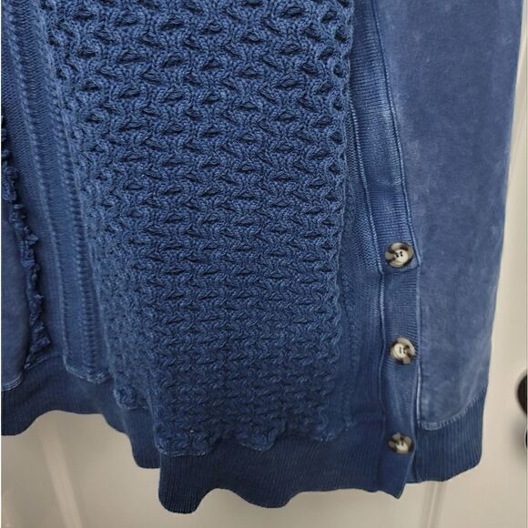 NATURAL REFLECTIONS Top   - Picture 5 of 9